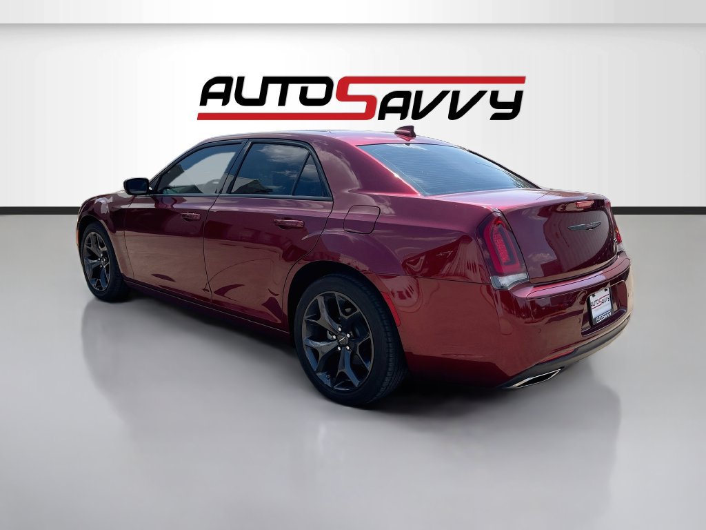 Used 2023 Chrysler 300 S w/ Comfort Group RWD image 5