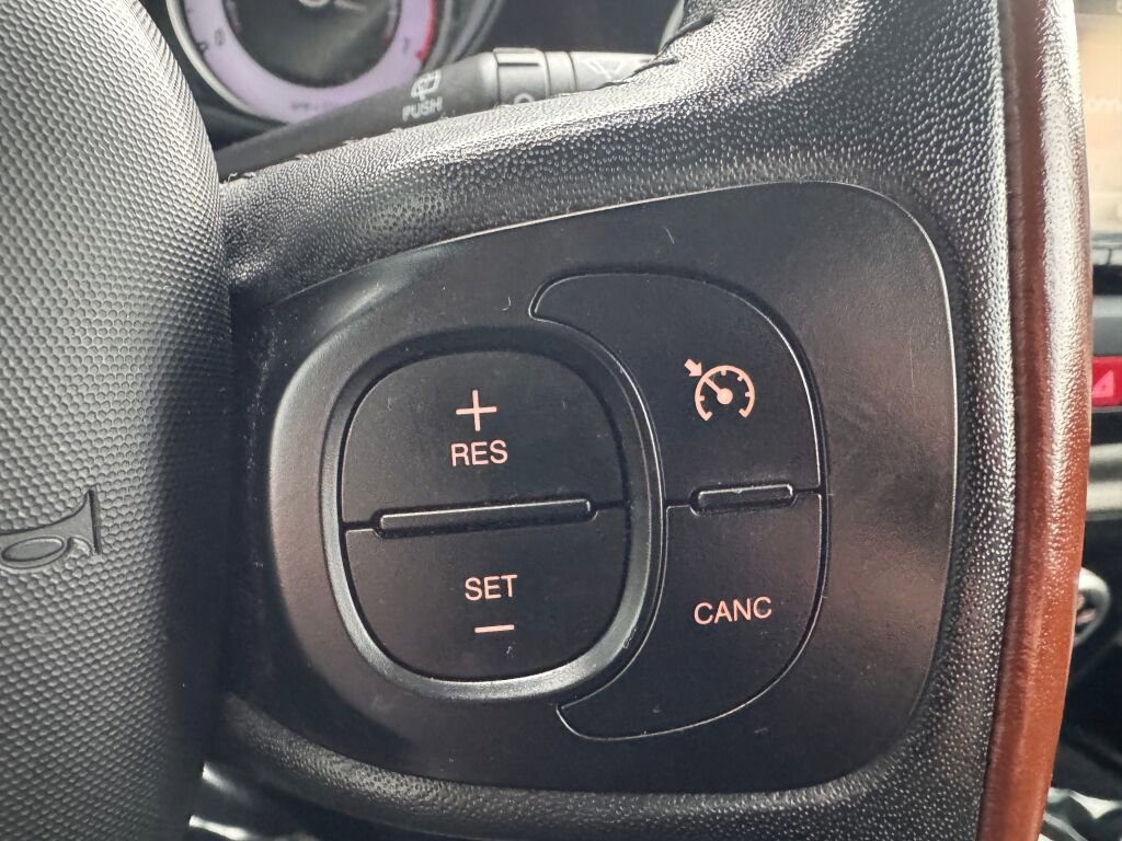 Used 2014 FIAT 500L Trekking FWD image 30