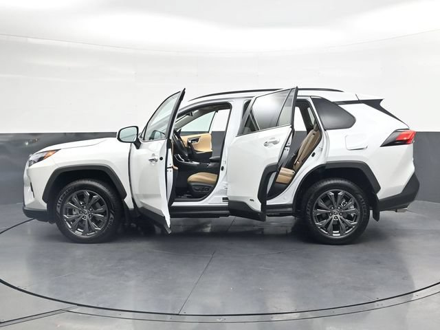 Used 2024 Toyota RAV4 Limited AWD/4WD image 39