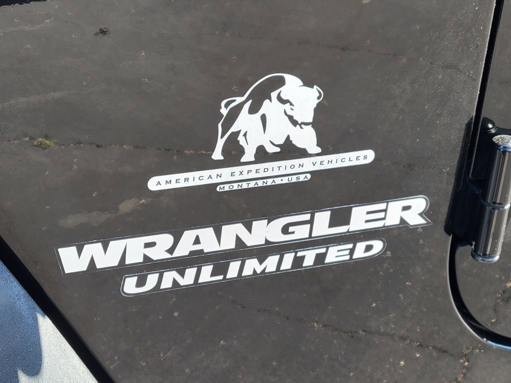 Used 2016 Jeep Wrangler Unlimited Rubicon w/ Connectivity Group image 24