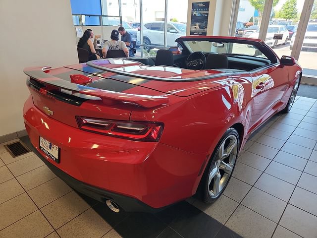 Used 2018 Chevrolet Camaro SS RWD image 6