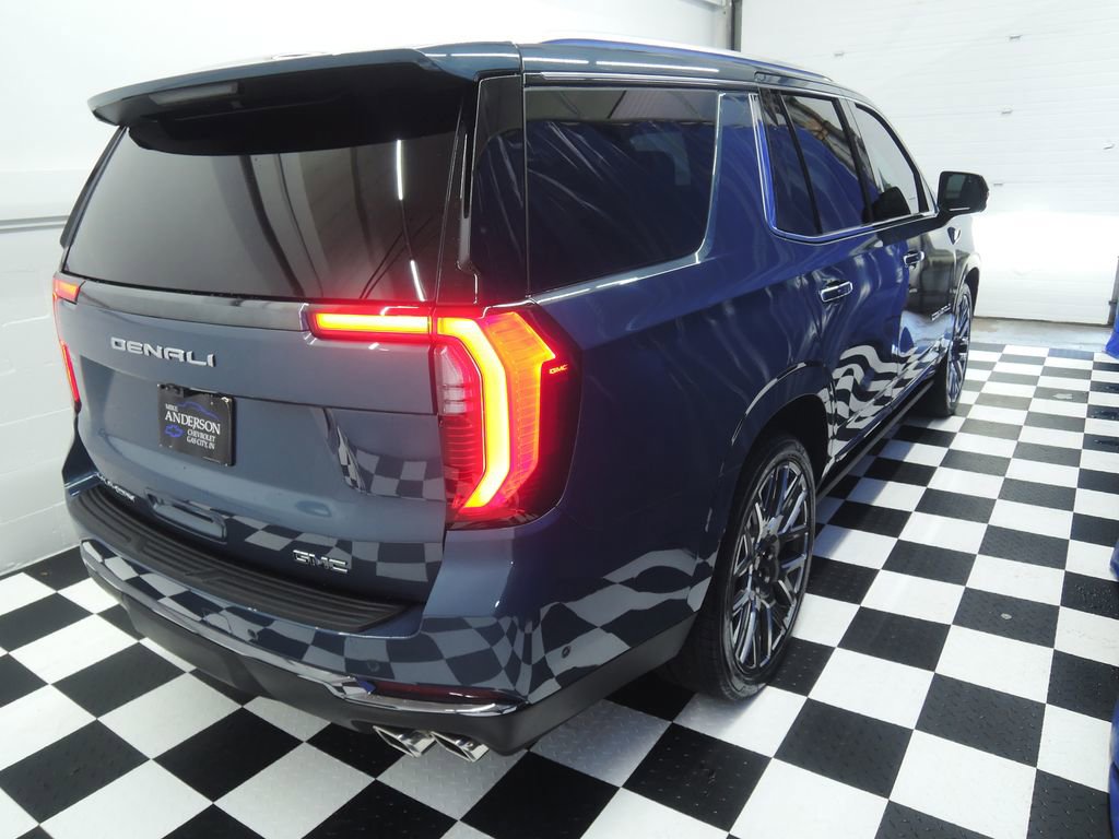Used 2025 GMC Yukon Denali Ultimate AWD/4WD image 11