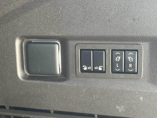 Used 2021 GMC Yukon SLT w/ SLT Luxury Plus Package RWD image 26