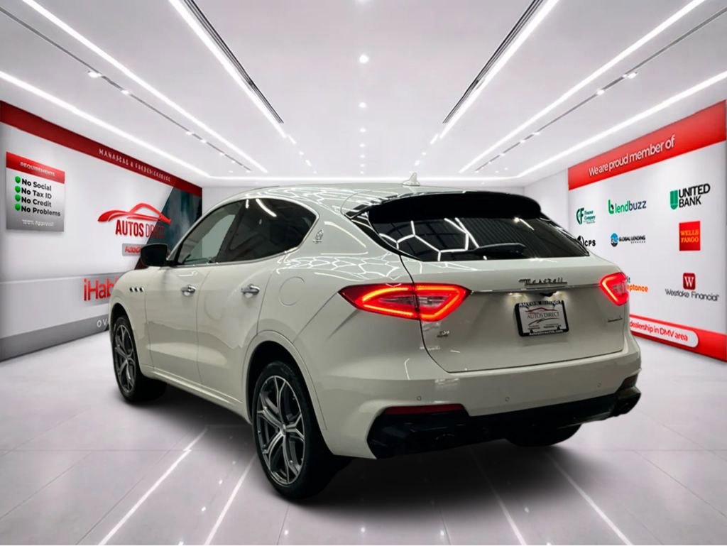 Used 2020 Maserati Levante image 6