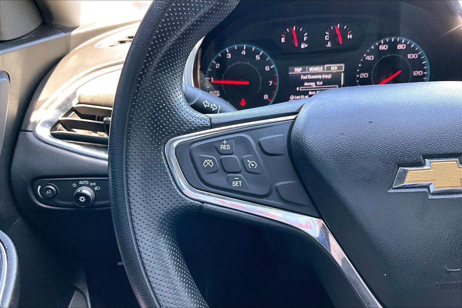Used 2020 Chevrolet Malibu LT FWD image 18