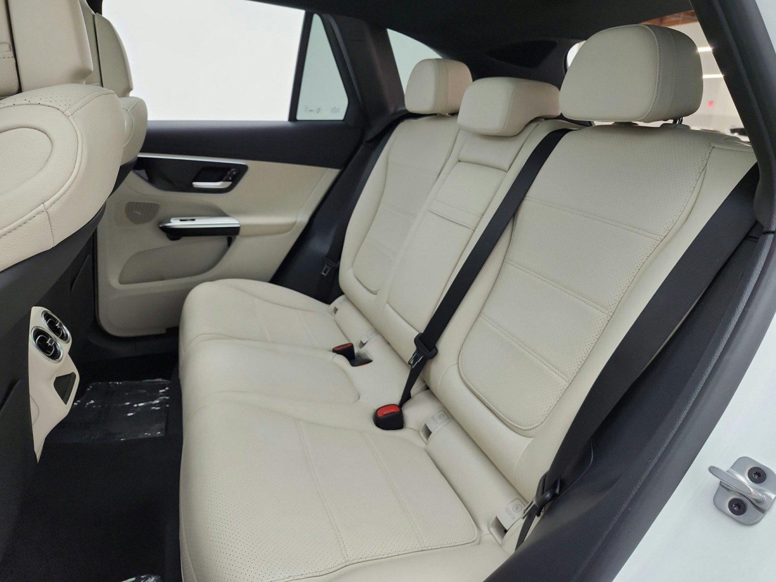 Certified 2024 Mercedes-Benz GLC 300 4MATIC image 16