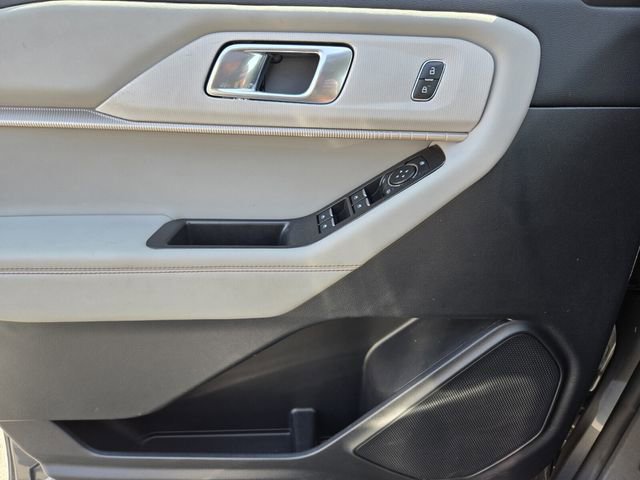 Certified 2025 Ford Explorer Active w/ Active Comfort Package image 33