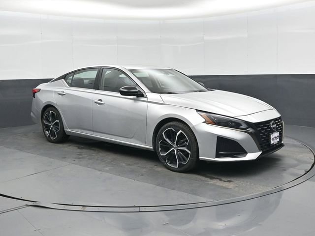 Used 2023 Nissan Altima 2.5 SR