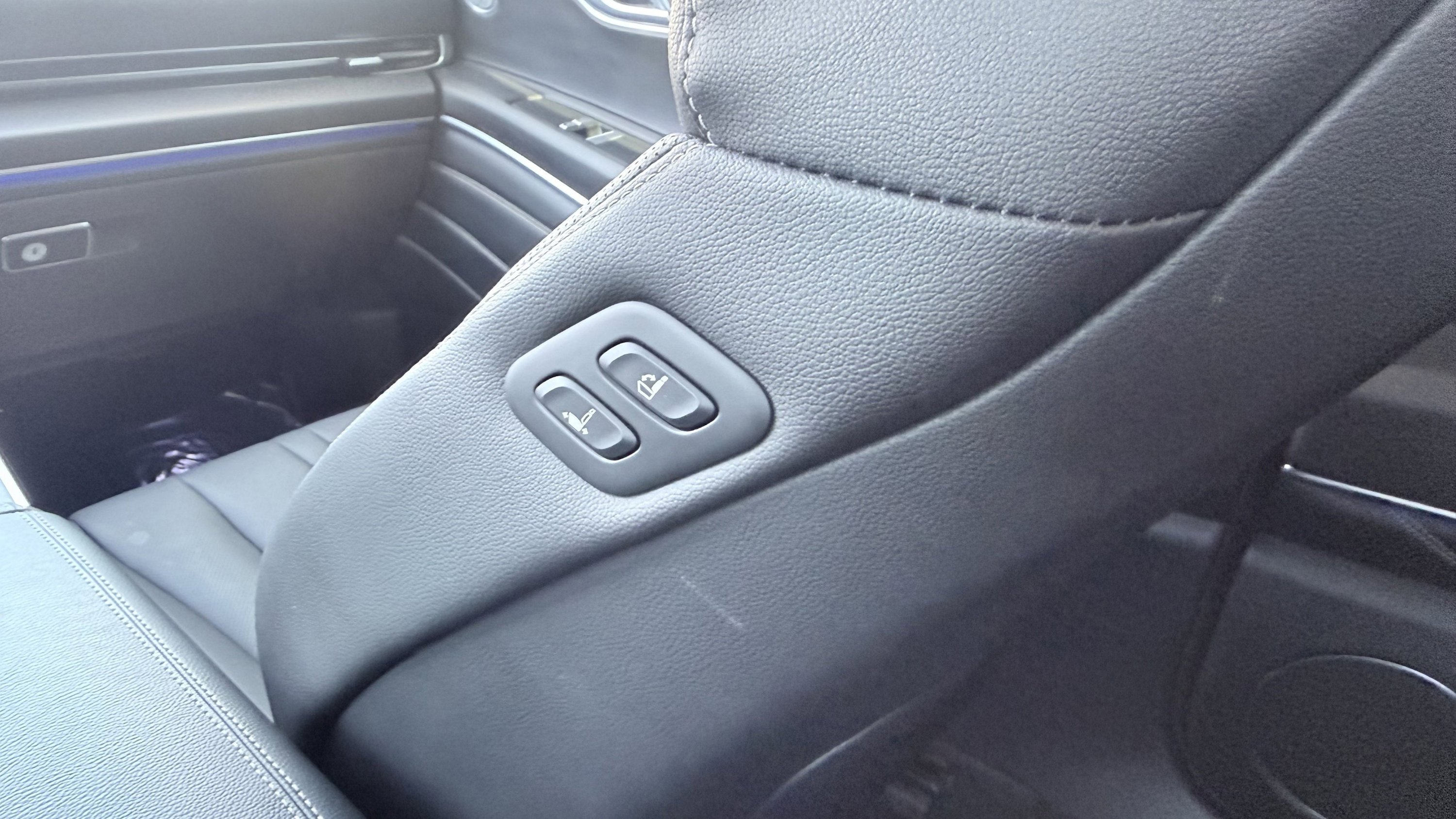 Used 2024 Genesis GV80 2.5T image 47