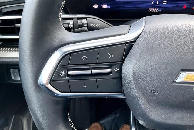 Used 2025 Chevrolet Traverse LT image 18