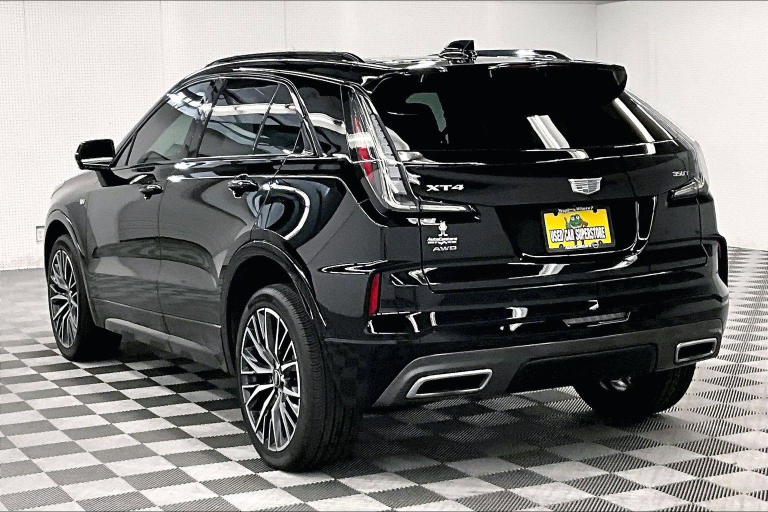 Used 2025 Cadillac XT4 Sport AWD/4WD image 3