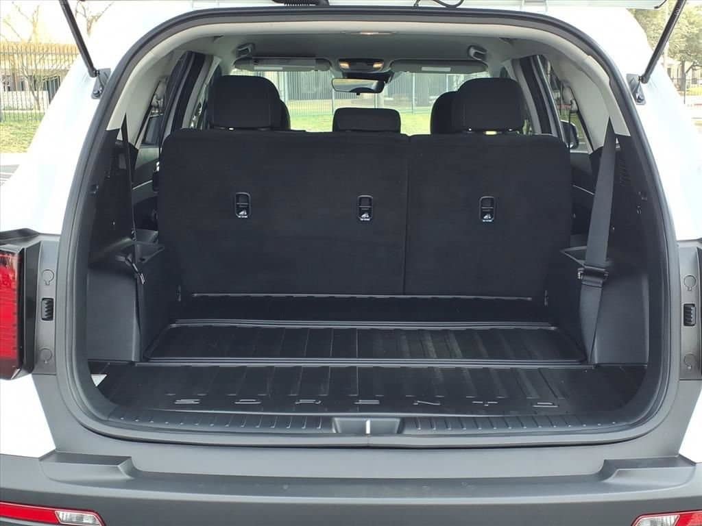Used 2023 Kia Sorento LX FWD image 17