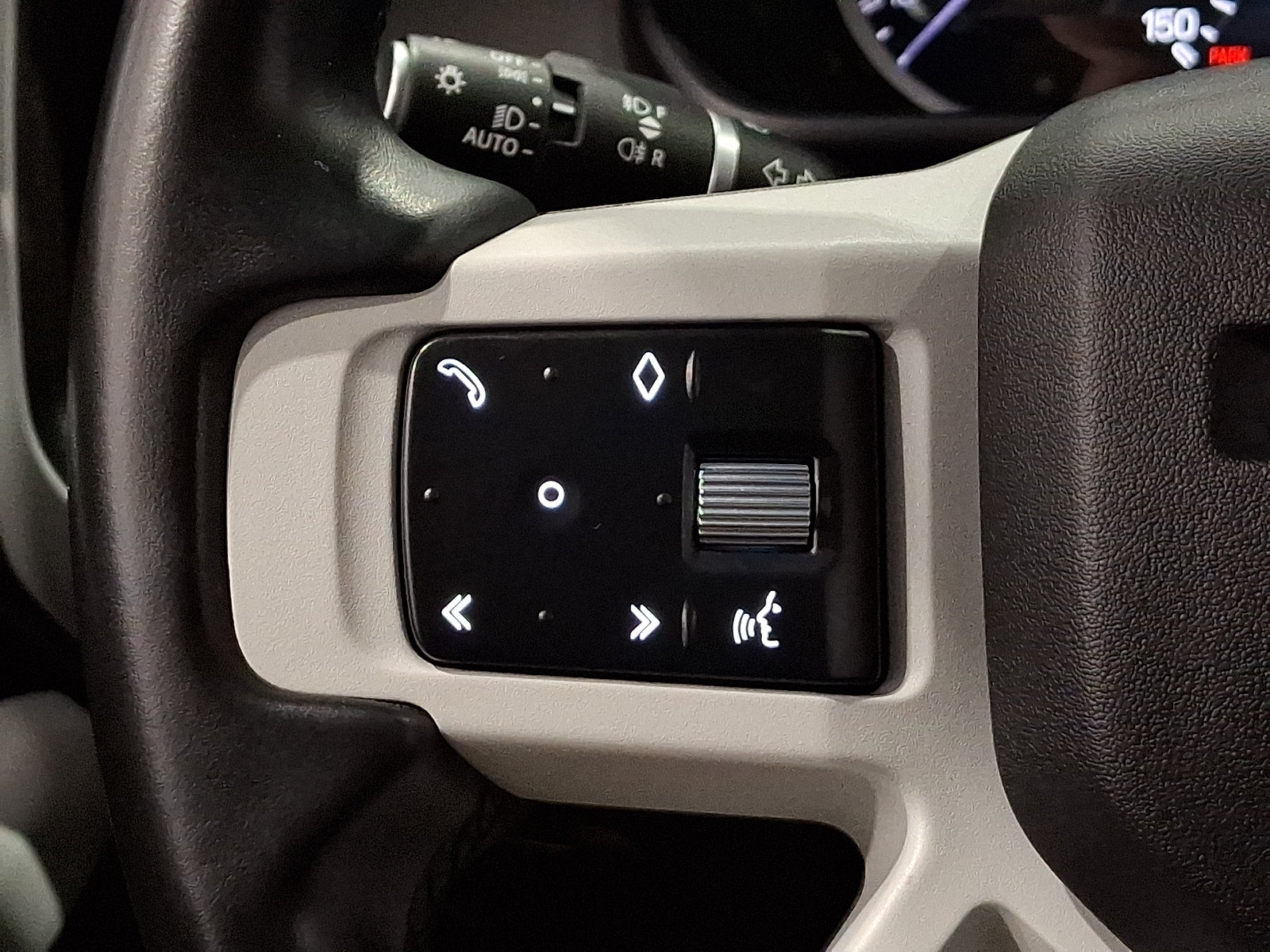 Certified 2023 Land Rover Defender 110 SE AWD/4WD image 21