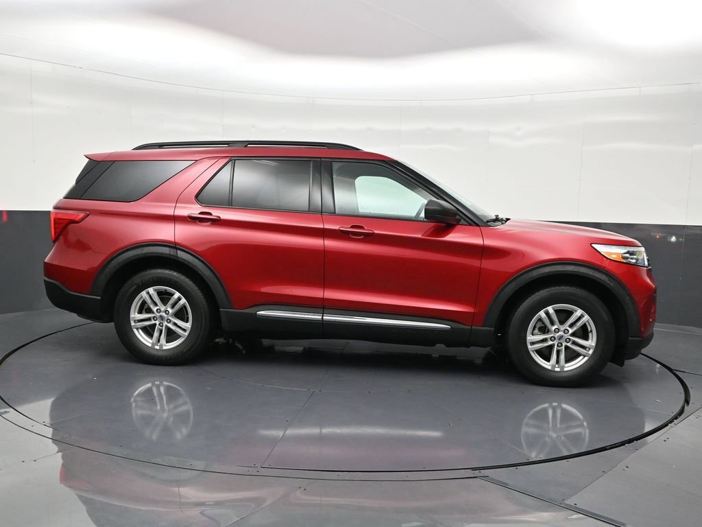 Used 2021 Ford Explorer XLT image 7