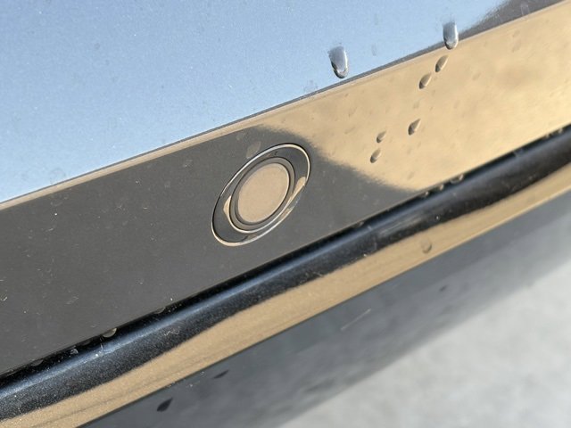 Used 2023 BMW X6 M50i w/ Parking Assistance Package image 7