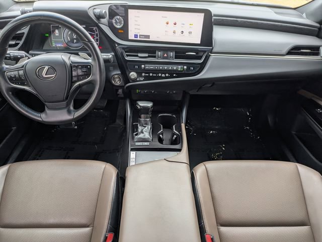 Used 2023 Lexus ES 300h w/ Premium Package image 11