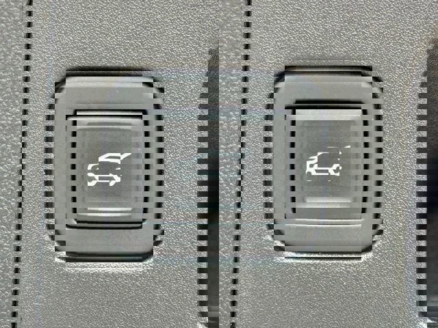 Certified 2023 Cadillac XT5 Sportv w/ Technology Package image 39