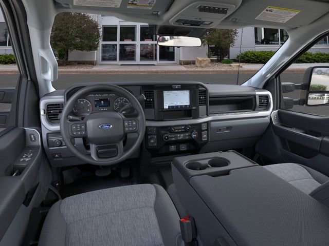New 2026 Ford F550 4x4 Crew Cab image 9