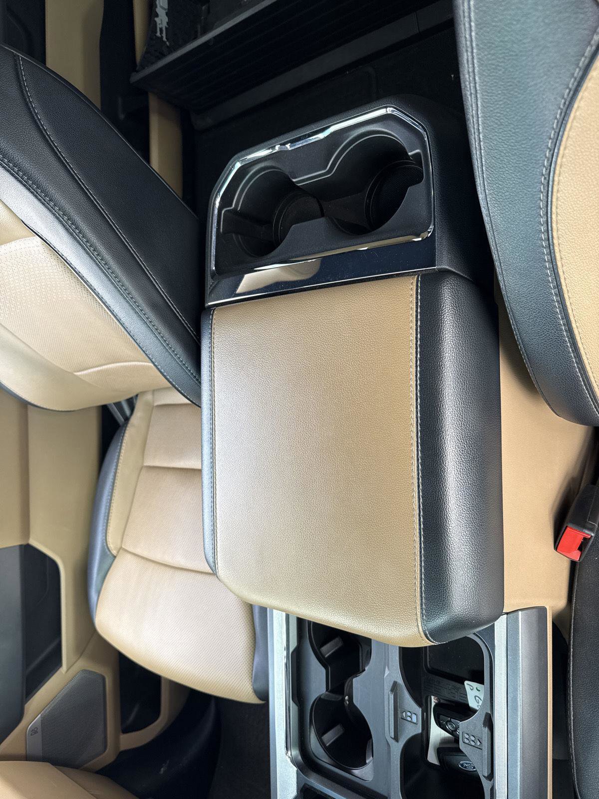 Used 2023 Ford F350 Lariat image 15