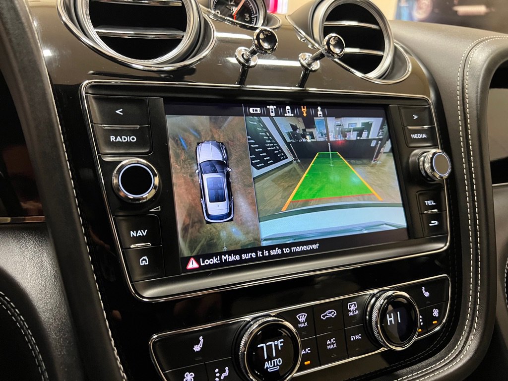 Used 2019 Bentley Bentayga image 36