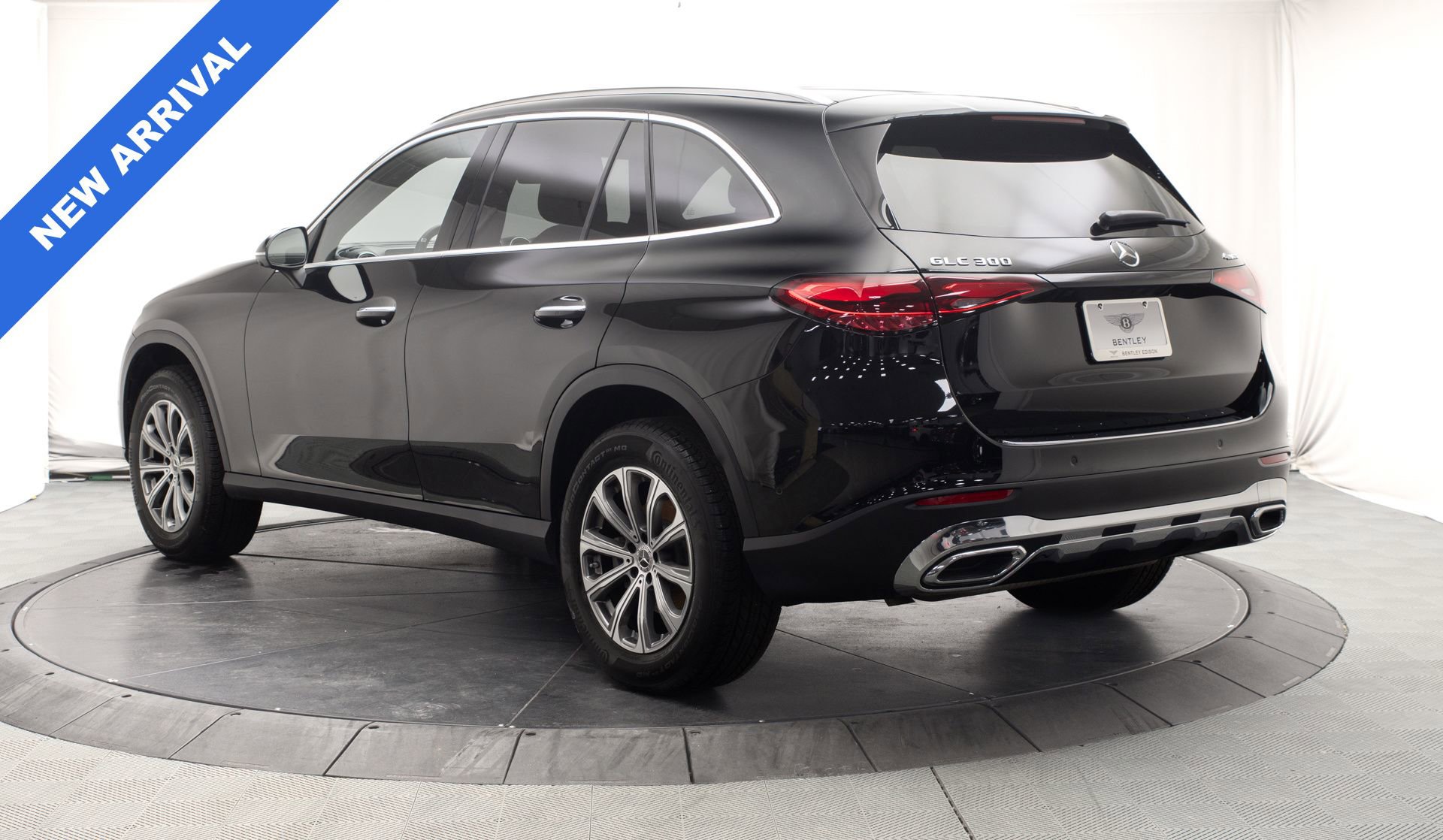 Used 2025 Mercedes-Benz GLC 300 4MATIC image 6