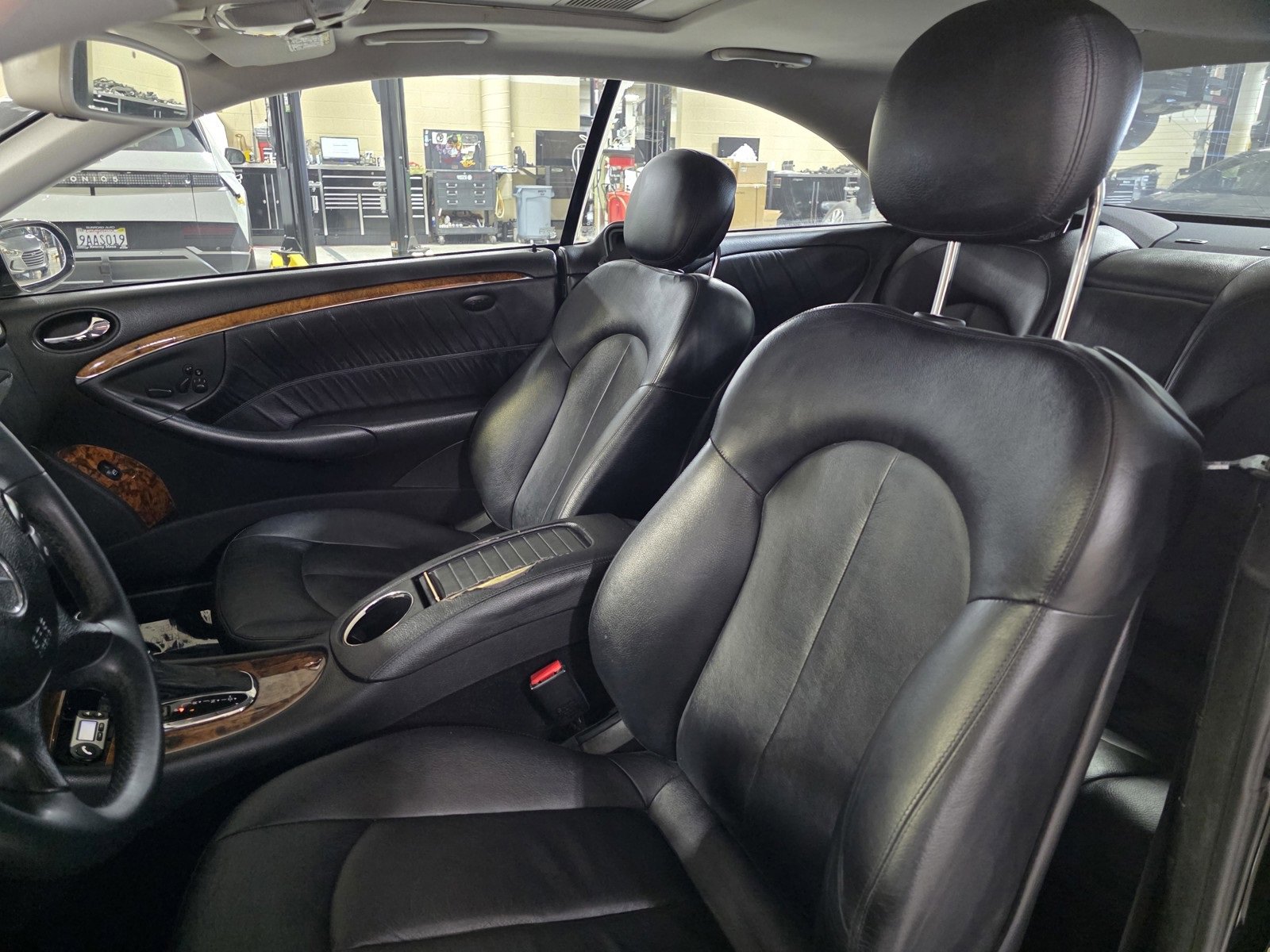 Used 2008 Mercedes-Benz CLK 350 Coupe image 23