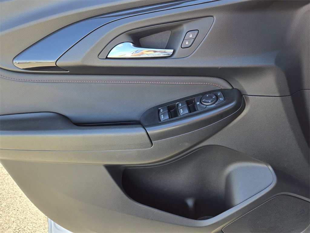 Used 2023 Chevrolet TrailBlazer RS w/ Convenience Package image 31