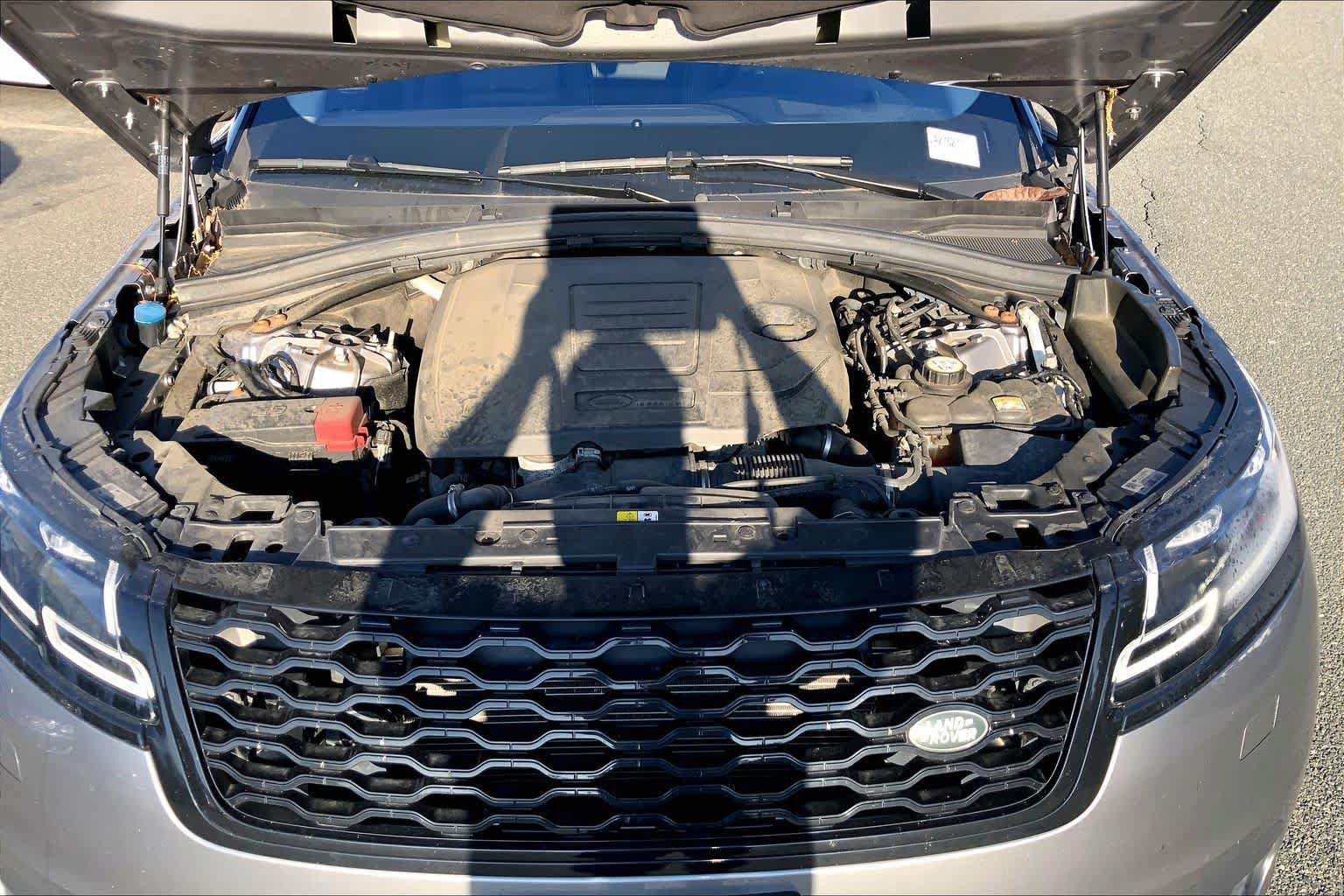 Used 2020 Land Rover Range Rover Velar S AWD/4WD image 32