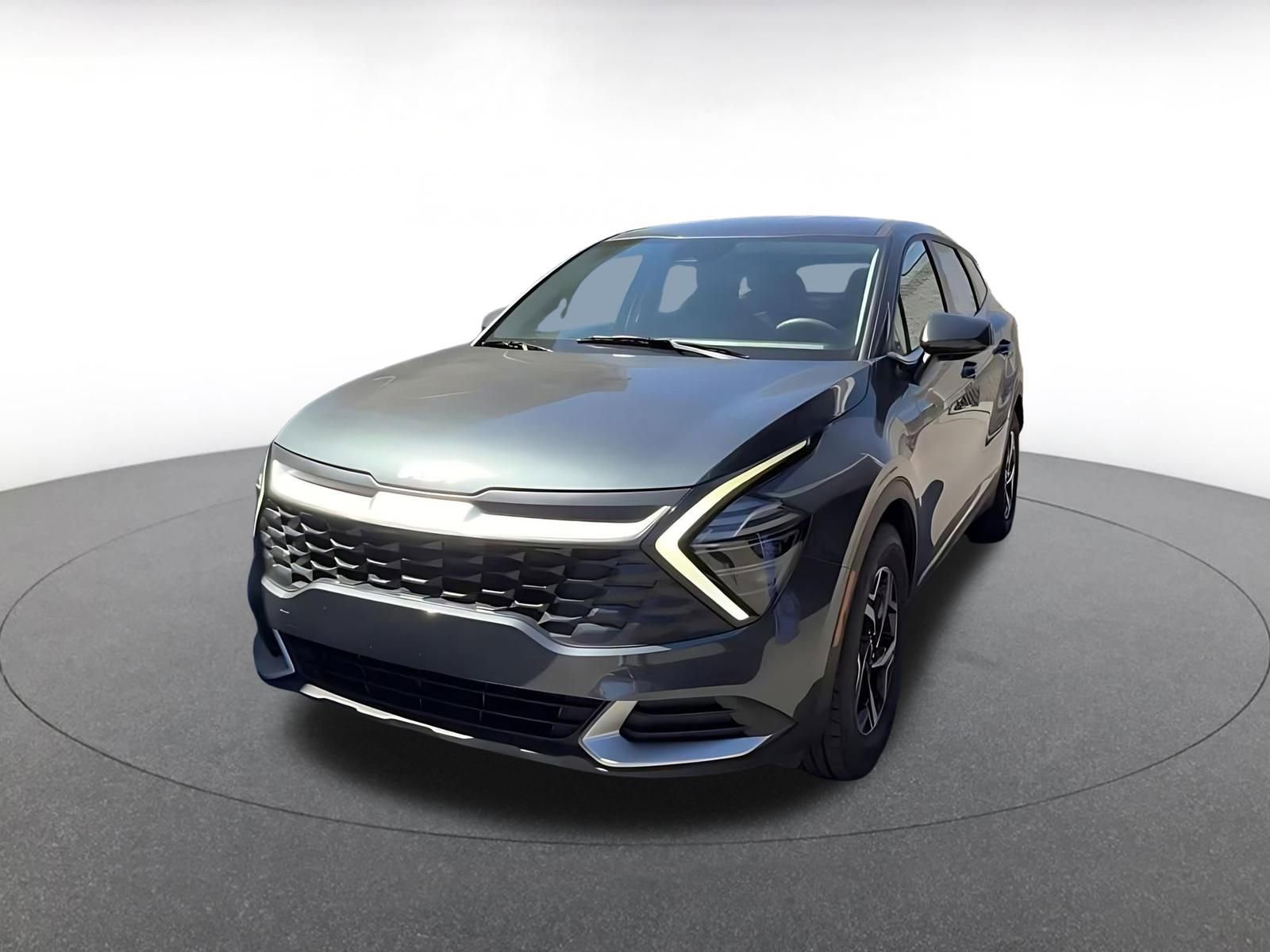 Used 2025 Kia Sportage LX image 7