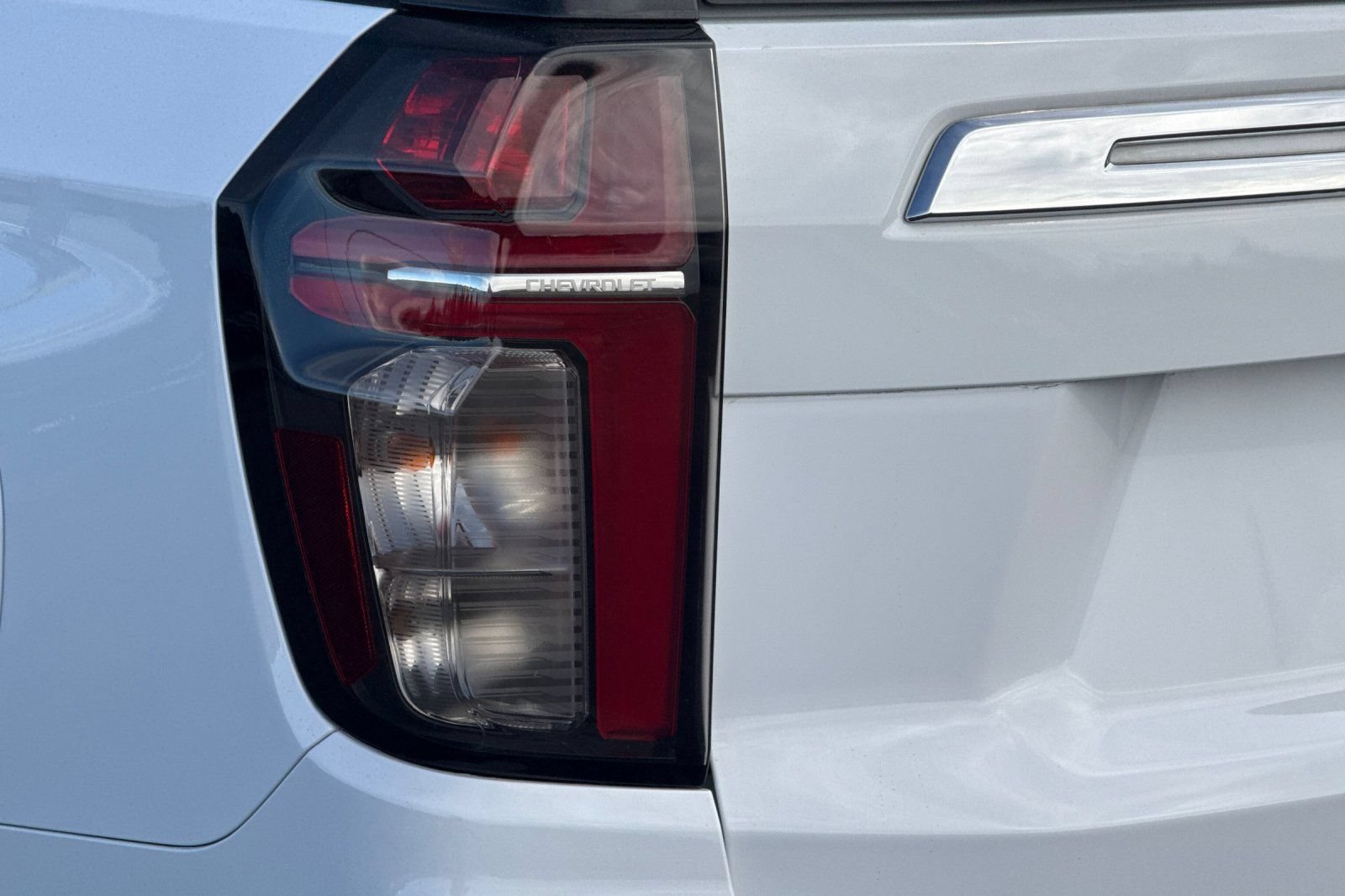 Used 2023 Chevrolet Suburban Premier AWD/4WD image 49
