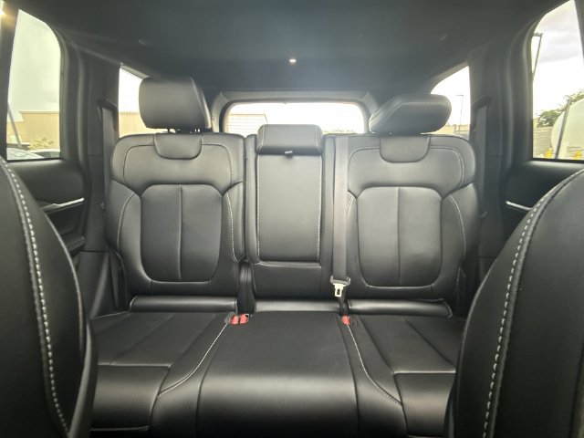 Used 2024 Jeep Grand Cherokee Limited w/ Black Appearance Package AWD/4WD image 22