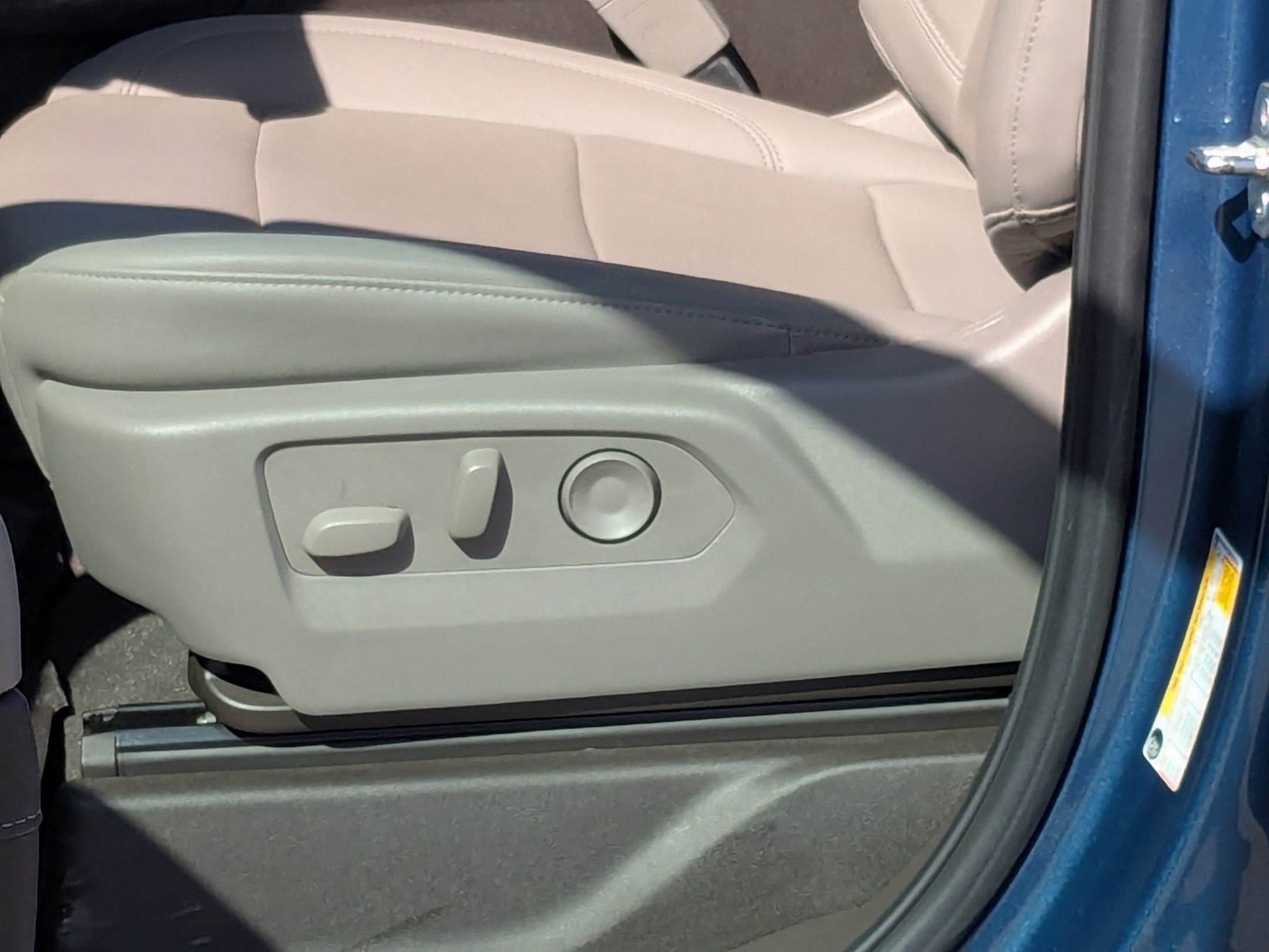 Used 2024 GMC Sierra 1500 SLT w/ SLT Premium Package image 12