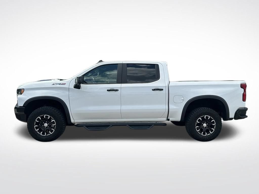 Used 2022 Chevrolet Silverado 1500 ZR2 w/ Technology Package AWD/4WD image 3