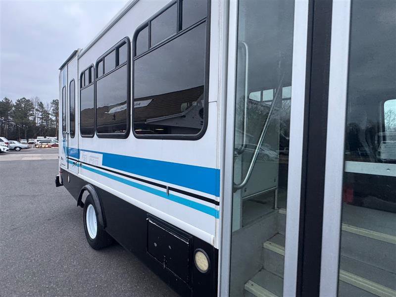 Used 2014 Ford E-450 and Econoline 450 Super Duty w/ Shuttle Bus Prep Package RWD image 20
