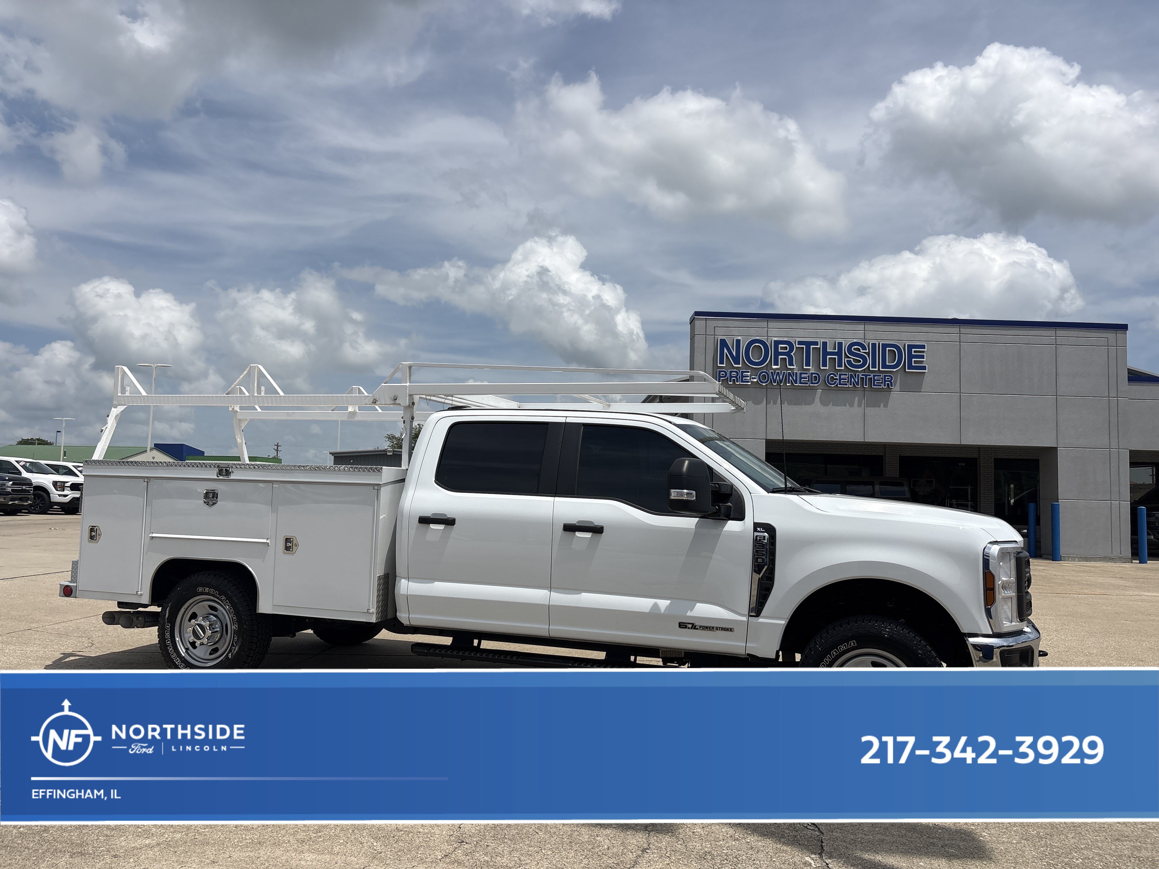 Used 2024 Ford F350 XL w/ Snow Plow/Camper Package AWD/4WD image 1