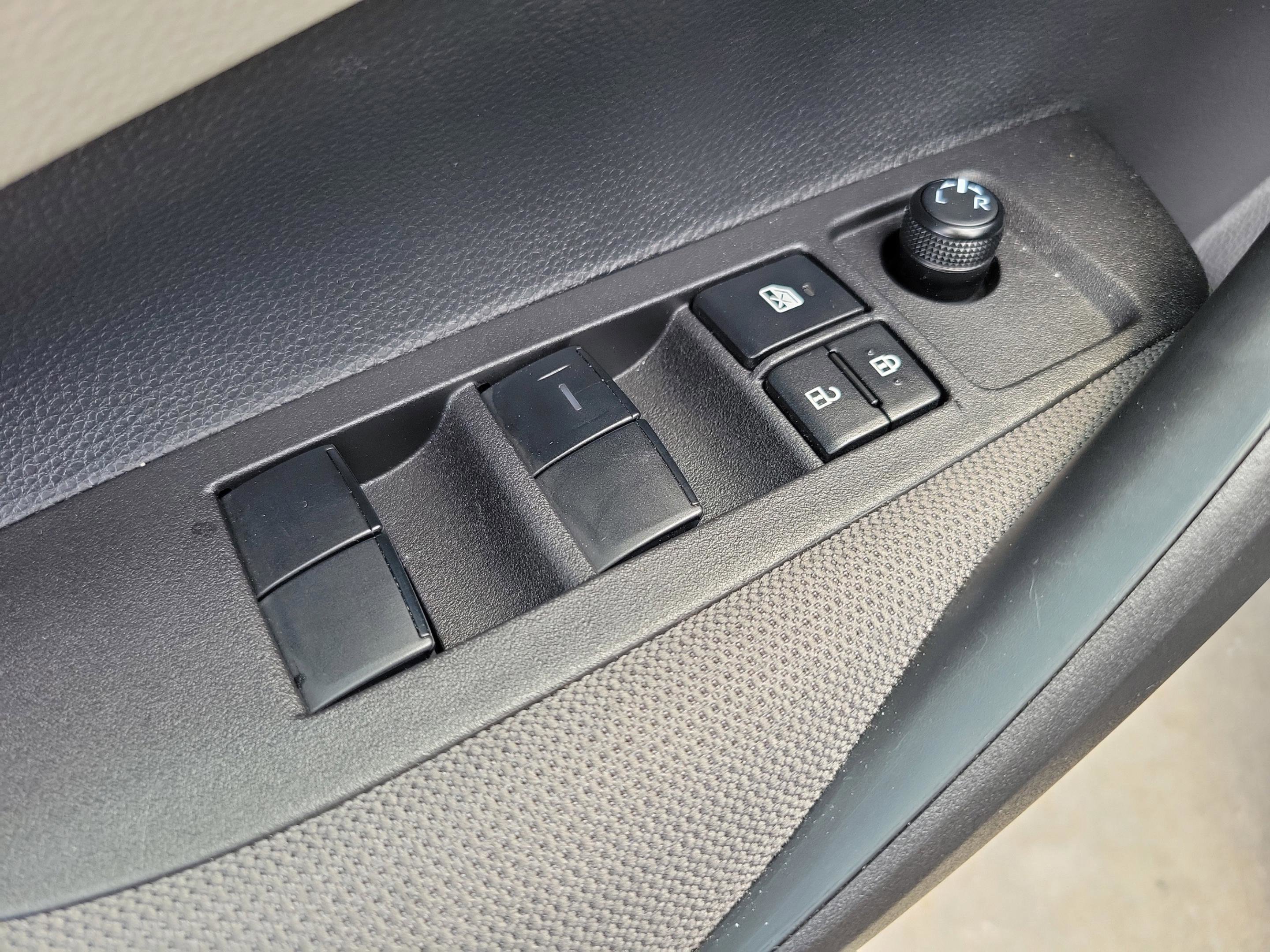 Used 2025 Toyota Corolla LE w/ Convenience Package image 22