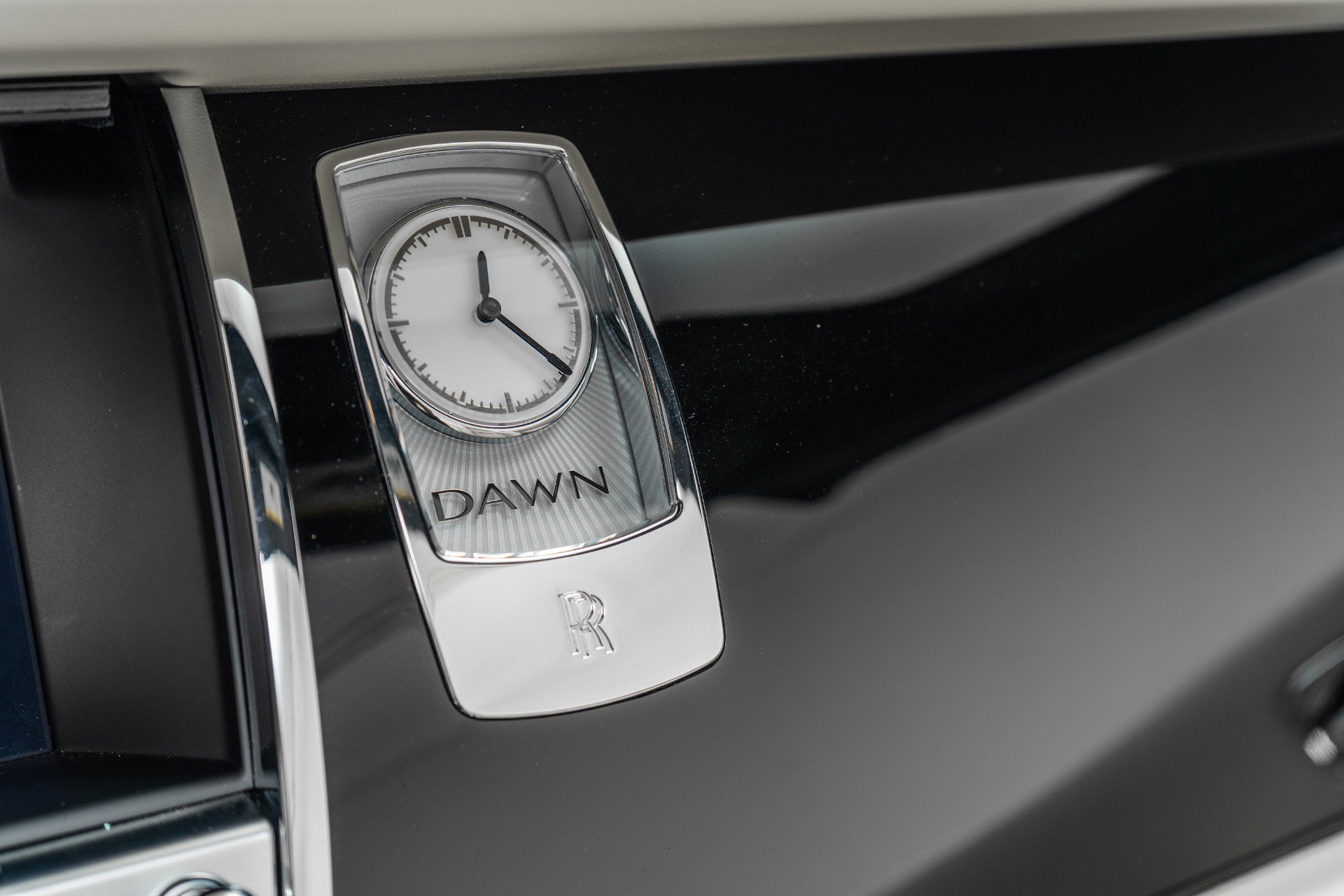 Used 2020 Rolls-Royce Dawn RWD image 28