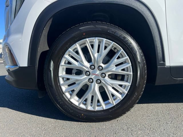 Used 2024 GMC Acadia Elevation AWD/4WD image 13