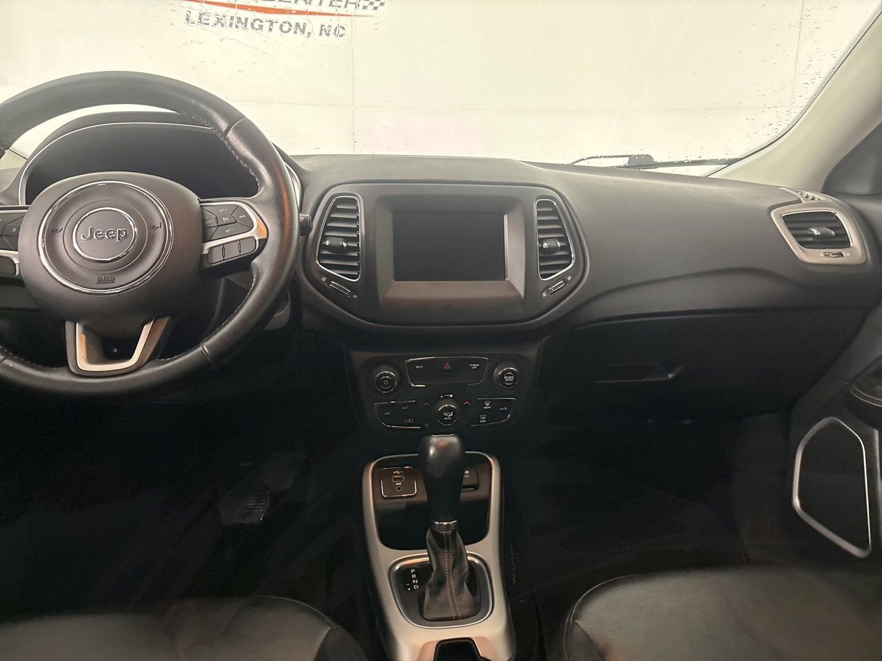 Used 2020 Jeep Compass Latitude image 21