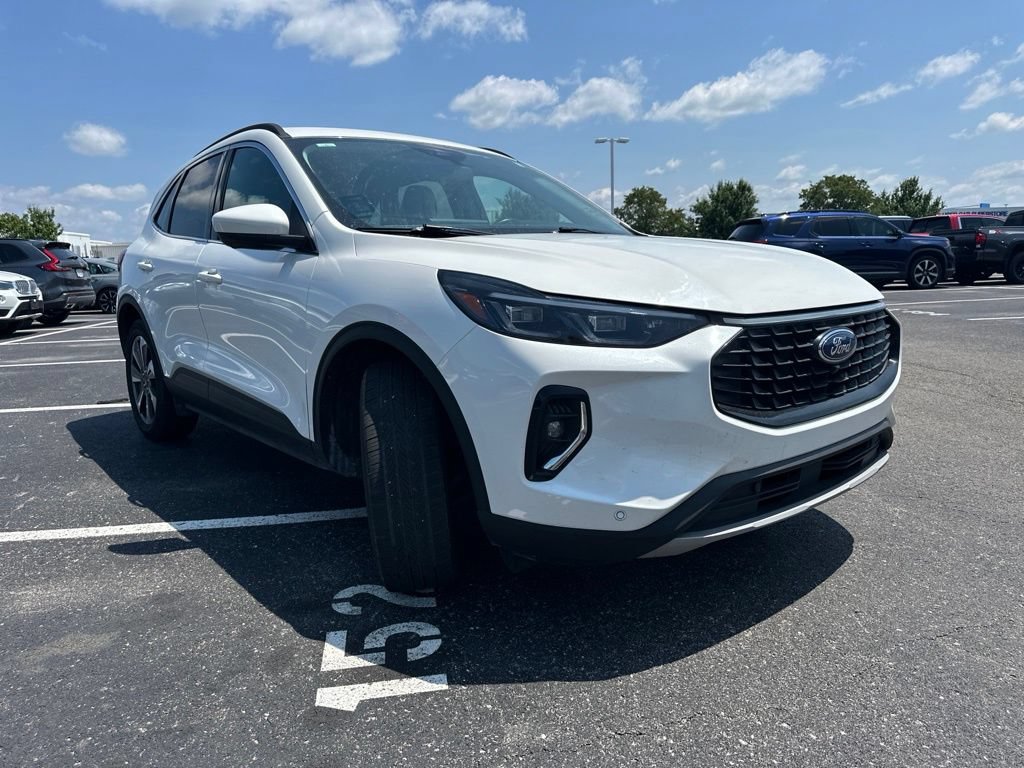 Used 2023 Ford Escape Platinum AWD/4WD image 13