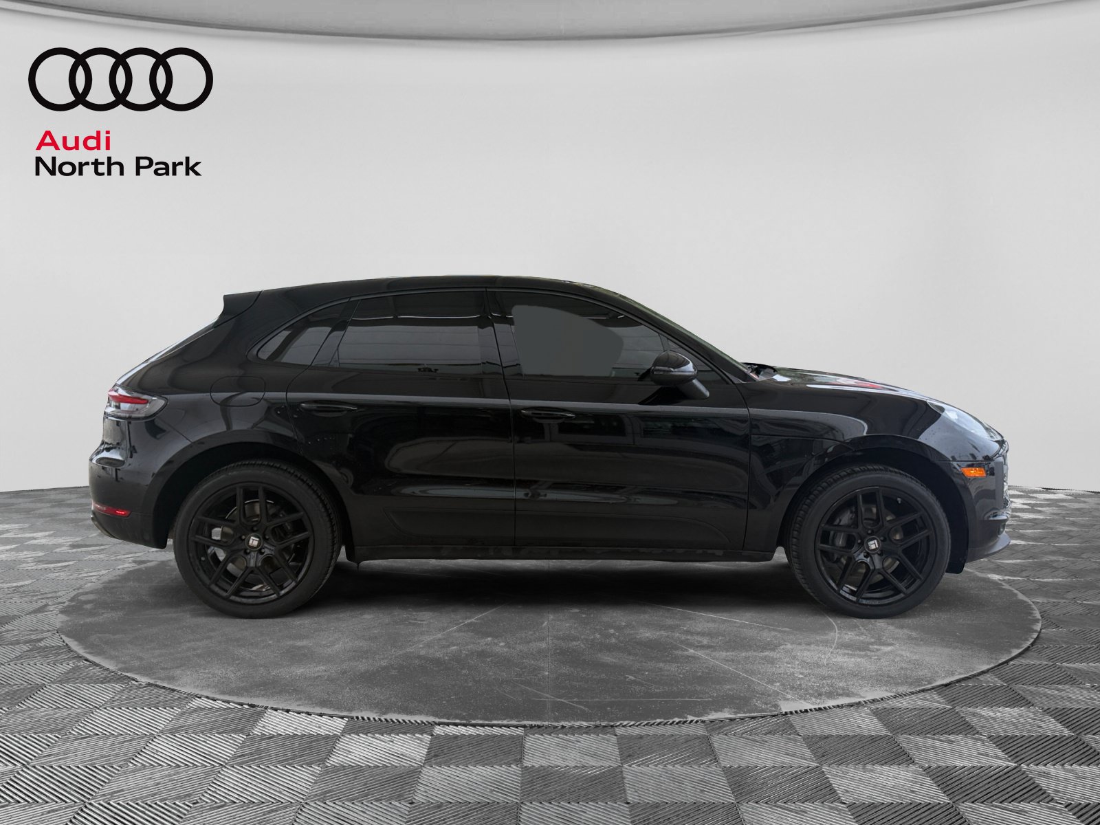 Used 2020 Porsche Macan AWD/4WD image 6
