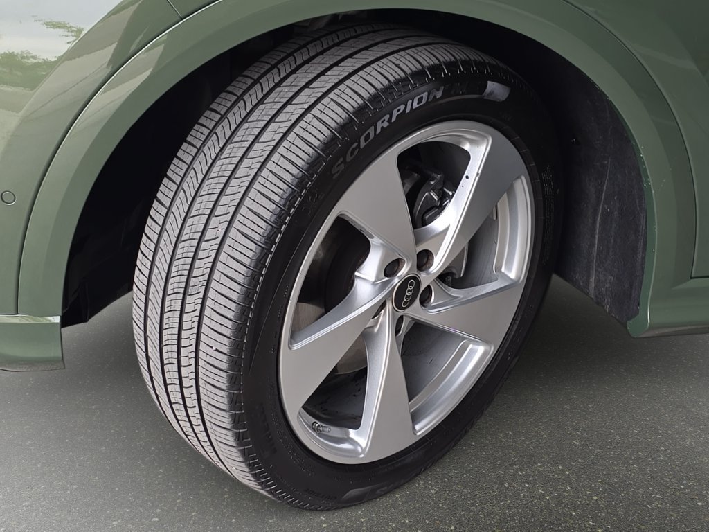Certified 2025 Audi Q5 Prestige AWD/4WD image 32