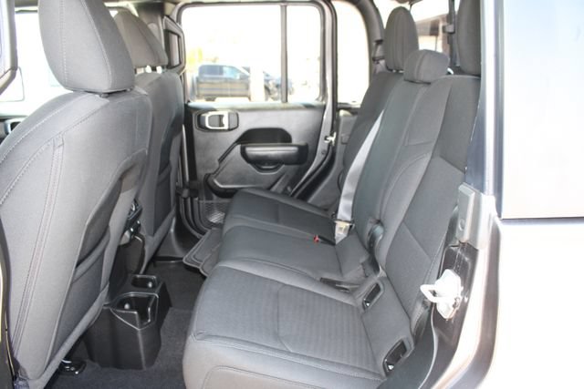 Used 2022 Jeep Gladiator Sport AWD/4WD image 36