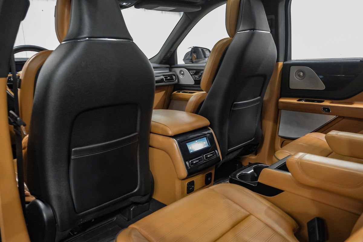 Used 2020 Lincoln Aviator Black Label Grand Touring w/ Class IV Trailer Tow Package image 37