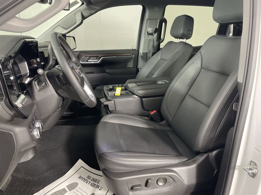 Used 2025 GMC Sierra 1500 SLT image 18