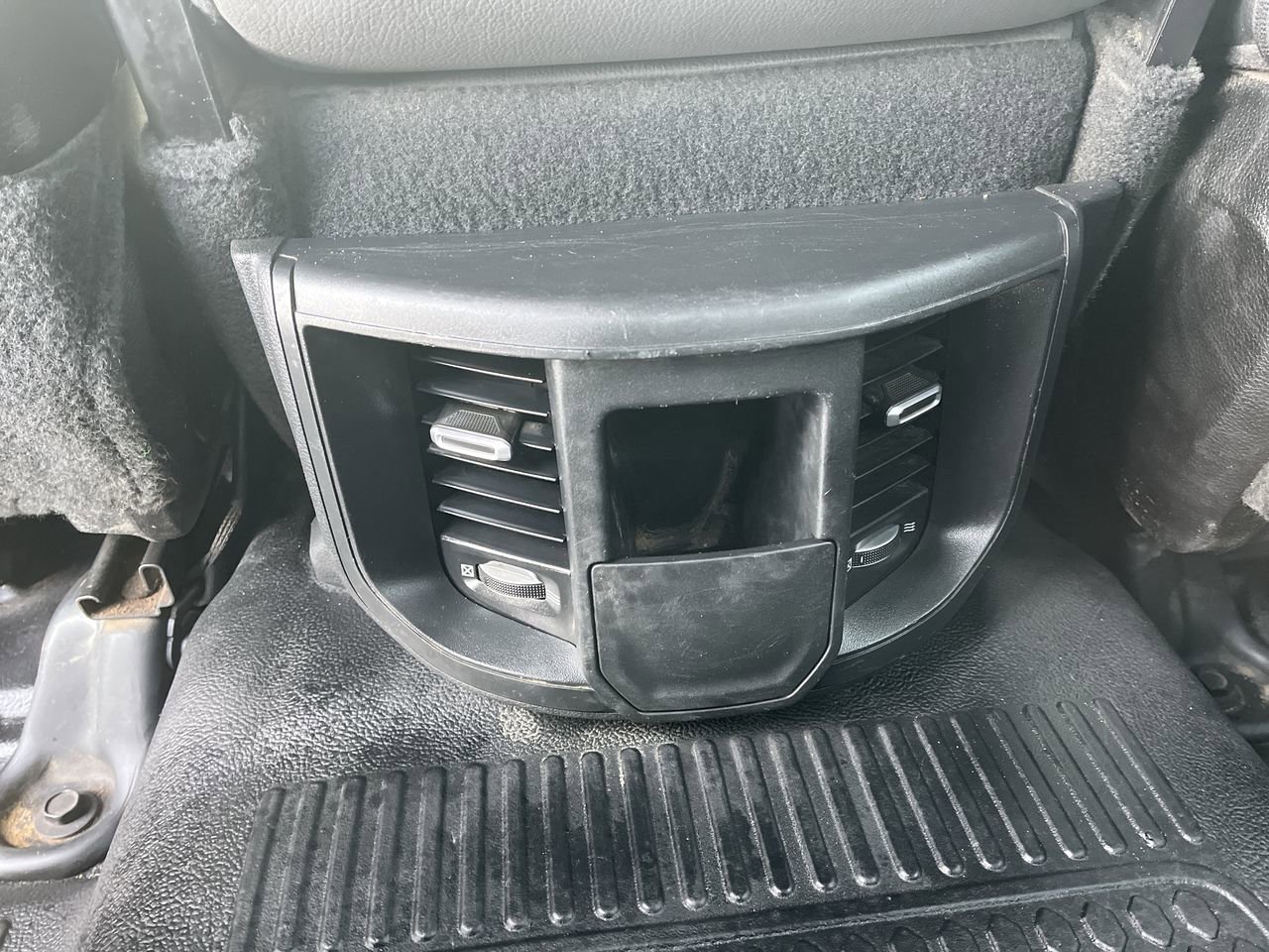 Used 2022 RAM 3500 Tradesman w/ Chrome Appearance Group AWD/4WD image 11