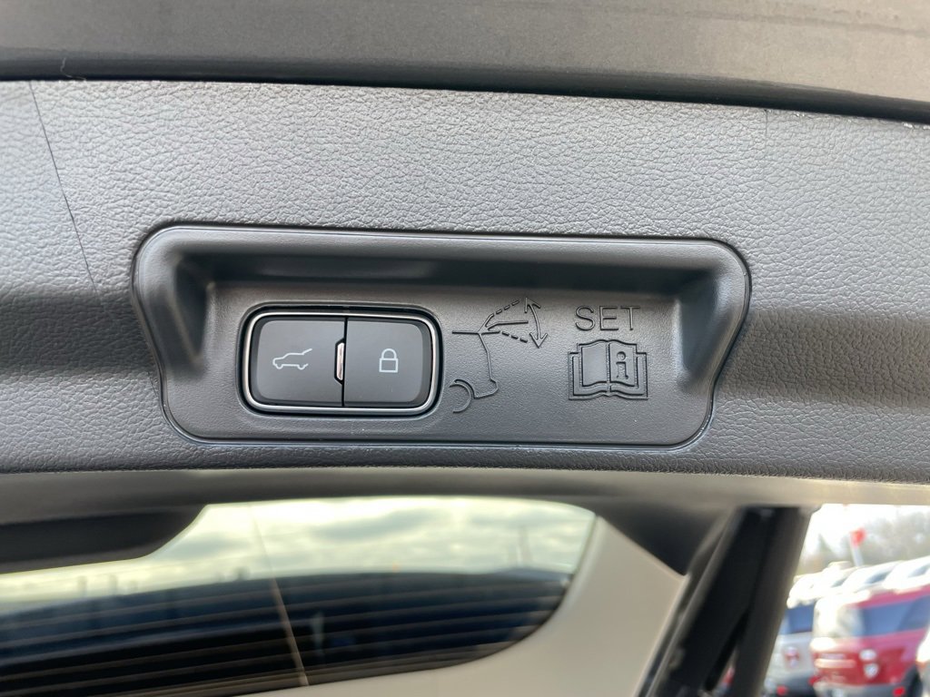 New 2026 Ford Explorer Active image 38