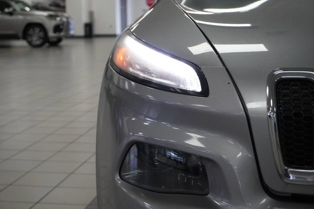 Used 2015 Jeep Cherokee Limited image 26