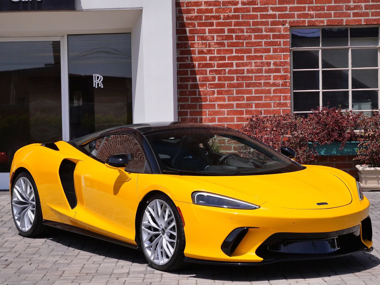 New 2026 McLaren GTS RWD image 1
