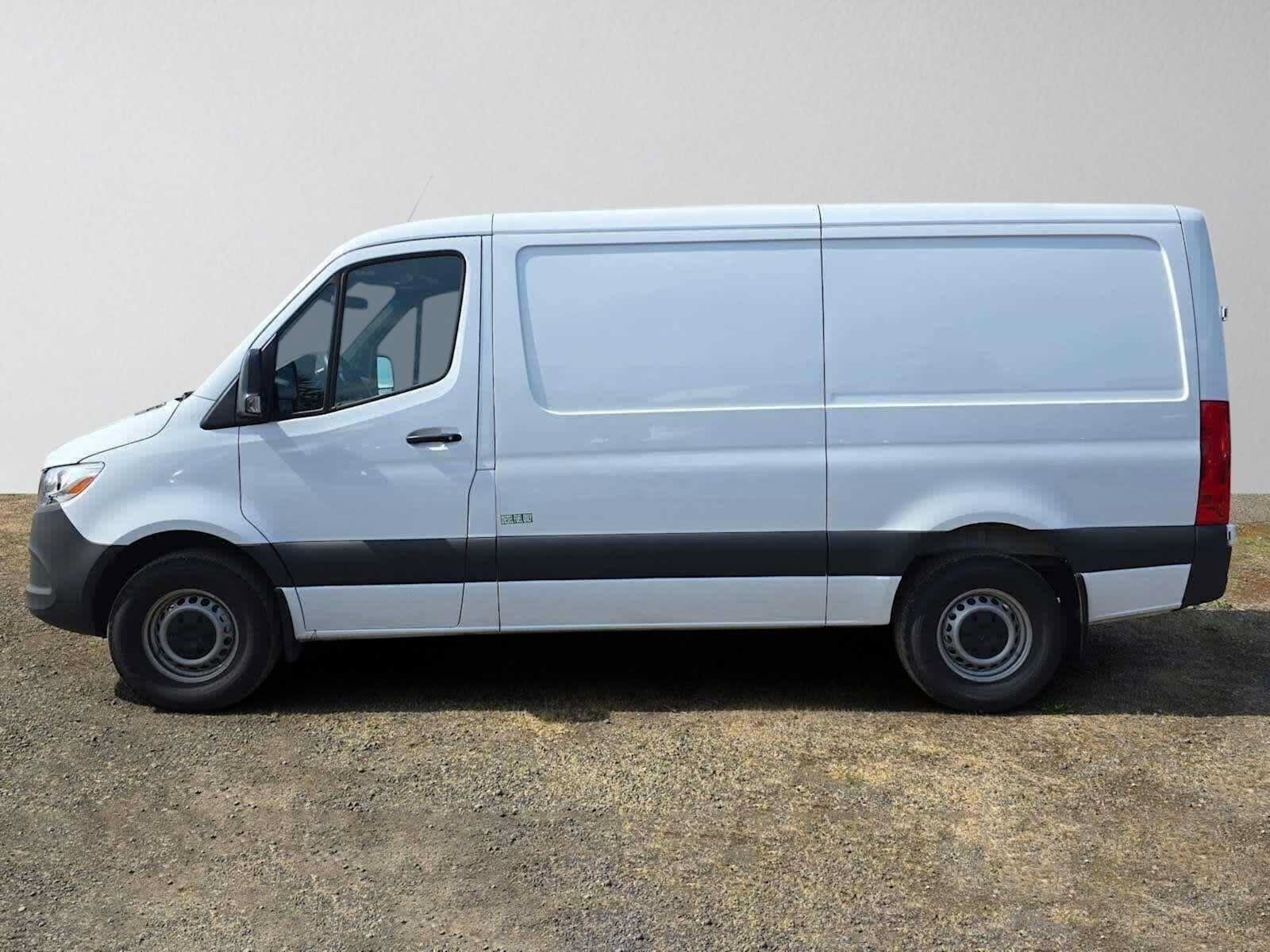 Used 2025 Mercedes-Benz Sprinter 2500 image 6